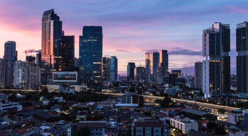Daun Kuningan 3* Jakarta